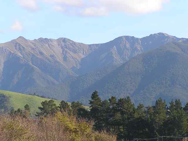 Ruahine - Sunrise Hut 002.jpg